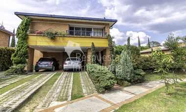 Vendo Casa urbanizacion cerrada LA ESTRELLA Suramerica