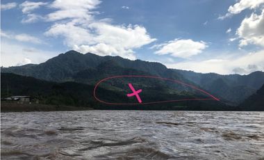 TERRENO CON RIO Y QUEBRADAS CHAZUTA