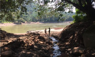 TERRENO CON RIO Y QUEBRADAS CHAZUTA