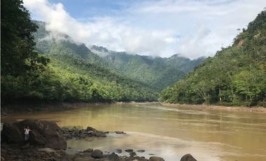 TERRENO CON RIO Y QUEBRADAS CHAZUTA