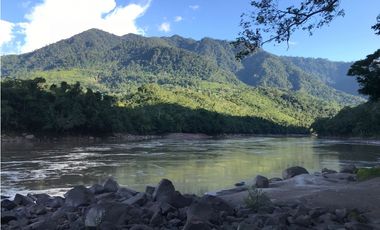 TERRENO CON RIO Y QUEBRADAS CHAZUTA