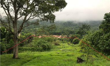 TERRENO CON RIO Y QUEBRADAS CHAZUTA