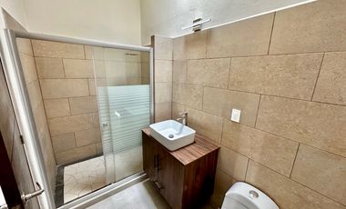 Casa en venta con alberca y jardin al sur de cuernavaca