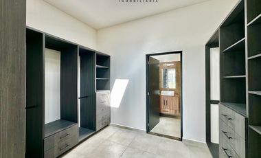 Casa en venta con alberca y jardin al sur de cuernavaca