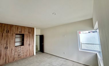 Casa en venta con alberca y jardin al sur de cuernavaca