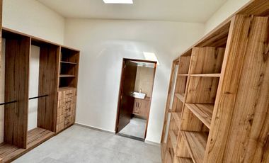 Casa en venta con alberca y jardin al sur de cuernavaca