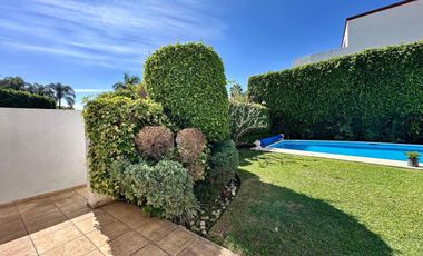 Enorme Propiedad frente al Lago de Exclusivo Kloster Sumiya Jiutepec. 4 Habitaciones