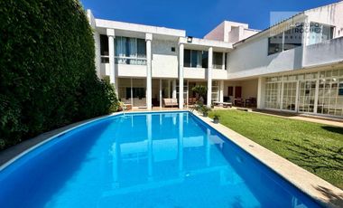 Enorme Propiedad frente al Lago de Exclusivo Kloster Sumiya Jiutepec. 4 Habitaciones