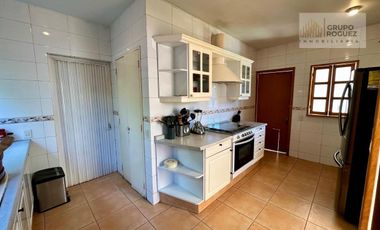 Enorme Propiedad frente al Lago de Exclusivo Kloster Sumiya Jiutepec. 4 Habitaciones