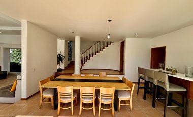 Enorme Propiedad frente al Lago de Exclusivo Kloster Sumiya Jiutepec. 4 Habitaciones