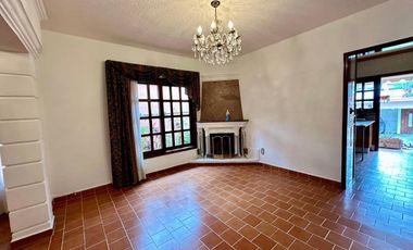 CASA  EN REFORMA AVENIDAS PRINCIPALES CON VIGILANCIA