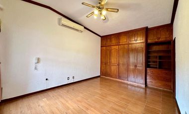 CASA  EN REFORMA AVENIDAS PRINCIPALES CON VIGILANCIA