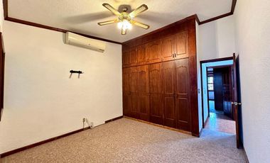 CASA  EN REFORMA AVENIDAS PRINCIPALES CON VIGILANCIA