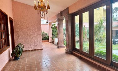 CASA  EN REFORMA AVENIDAS PRINCIPALES CON VIGILANCIA