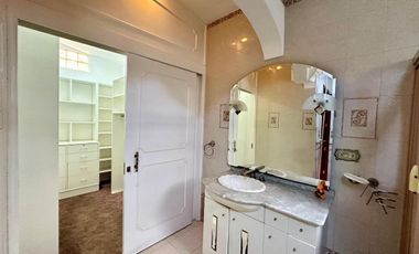 CASA  EN REFORMA AVENIDAS PRINCIPALES CON VIGILANCIA