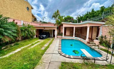 CASA  EN REFORMA AVENIDAS PRINCIPALES CON VIGILANCIA