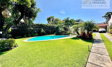 5 Recamaras con baño, bungalow, jardin y alberca enorme