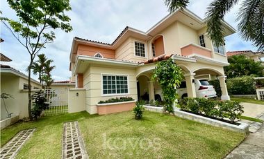 CASA EN VENTA EN COSTA SUR - VILLA VALENCIA