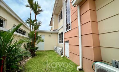 CASA EN VENTA EN COSTA SUR - VILLA VALENCIA