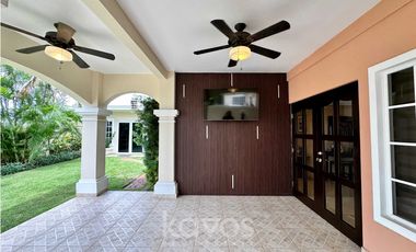 CASA EN VENTA EN COSTA SUR - VILLA VALENCIA