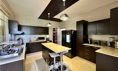 CASA EN VENTA EN COSTA SUR - VILLA VALENCIA