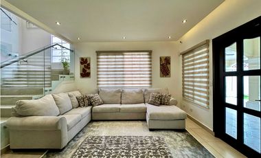 CASA EN VENTA EN COSTA SUR - VILLA VALENCIA