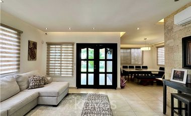 CASA EN VENTA EN COSTA SUR - VILLA VALENCIA