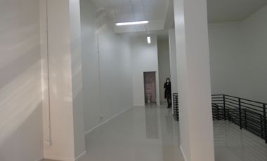 Excelente Local Comercial..!! En Pleno Providencia - Nuevo H