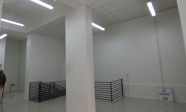 Excelente Local Comercial..!! En Pleno Providencia - Nuevo H