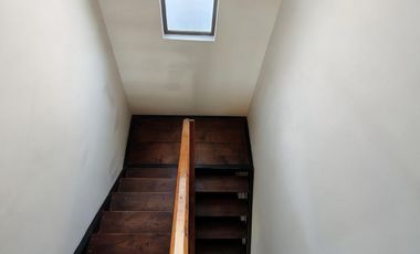 Se Arrienda Hermosa CASA 4D, 3B, 2E Limache