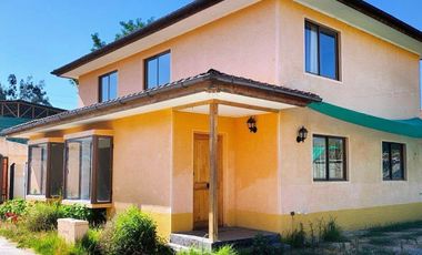 Se Arrienda Hermosa CASA 4D, 3B, 2E Limache