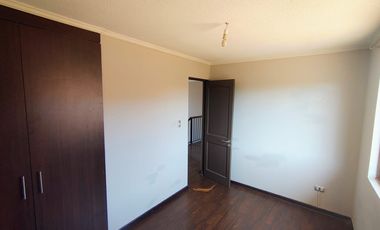 Se Arrienda Hermosa CASA 4D, 3B, 2E Limache