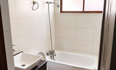 Se Arrienda Hermosa CASA 4D, 3B, 2E Limache