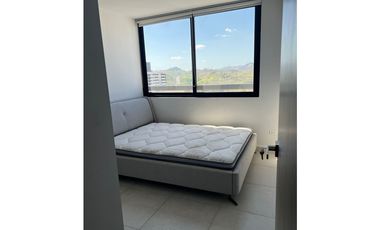 SE VENDE APARTAMENTO EN PH CONDADO COUNTRY CLUB CON 2 BALCONES
