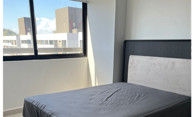 SE VENDE APARTAMENTO EN PH CONDADO COUNTRY CLUB CON 2 BALCONES