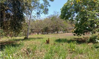 SE VENDE TERRENO DE 2994 METROS PLANO Y CERCA DE PLAYA / AG