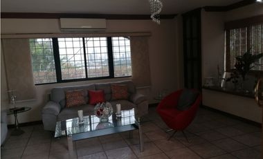 vendo hermosa casa en Villa lucre