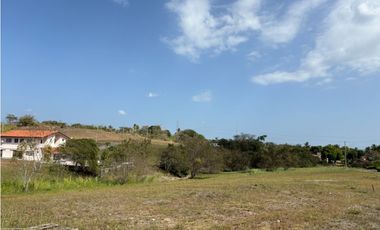 A LA VENTA TERRENO PLANO DE 811 METROS EN QUEBRADAS DEL VALLE / AG