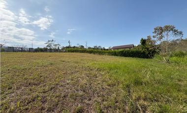 A LA VENTA TERRENO PLANO DE 811 METROS EN QUEBRADAS DEL VALLE / AG