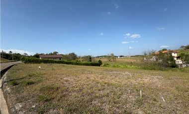 A LA VENTA TERRENO PLANO DE 811 METROS EN QUEBRADAS DEL VALLE / AG