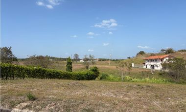 A LA VENTA TERRENO PLANO DE 811 METROS EN QUEBRADAS DEL VALLE / AG