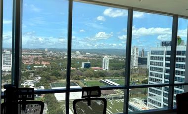 Move-in ready office at Prime Time Tower in Costa del Este