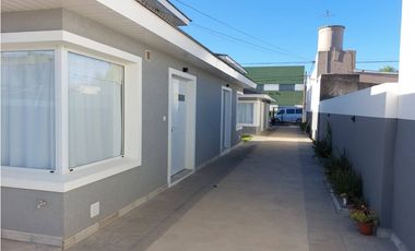Alquiler 24 meses moderno dúplex de 3 ambientes.
