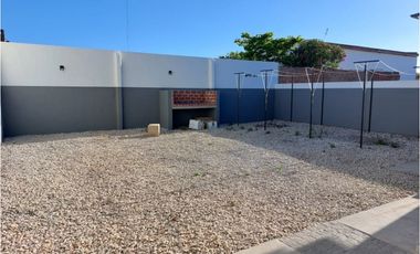 Alquiler 24 meses moderno dúplex de 3 ambientes.
