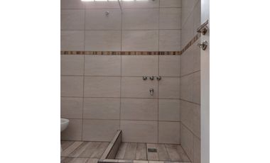 Alquiler 24 meses moderno dúplex de 3 ambientes.