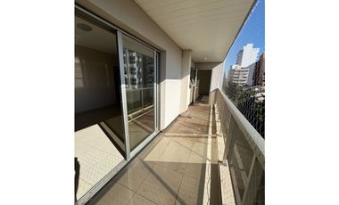 Se vende lujoso 3 dormitorios en zona Camba Cua