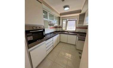 Se vende lujoso 3 dormitorios en zona Camba Cua