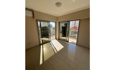 Se vende lujoso 3 dormitorios en zona Camba Cua