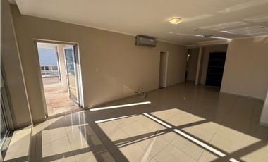 Se vende lujoso 3 dormitorios en zona Camba Cua