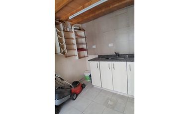 Casa en Venta de 5 habitaciones con piscina en B. Dalvian, Las Heras